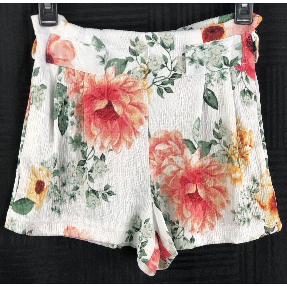 Hot Kiss Shorts S Wht Floral 24”W Gauzy Pleated Pockets Coconut Girl Tropical
